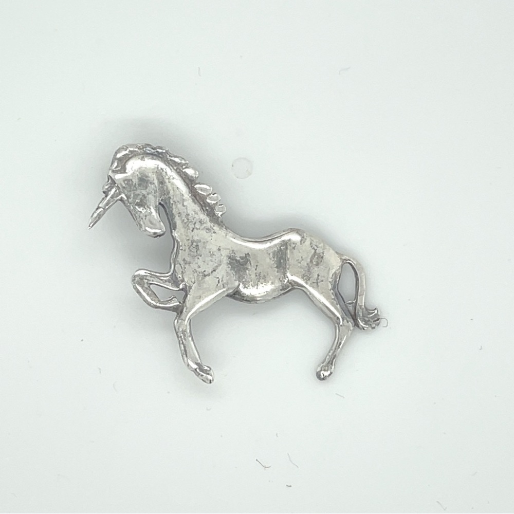Horse charm in sterling silver, vintage